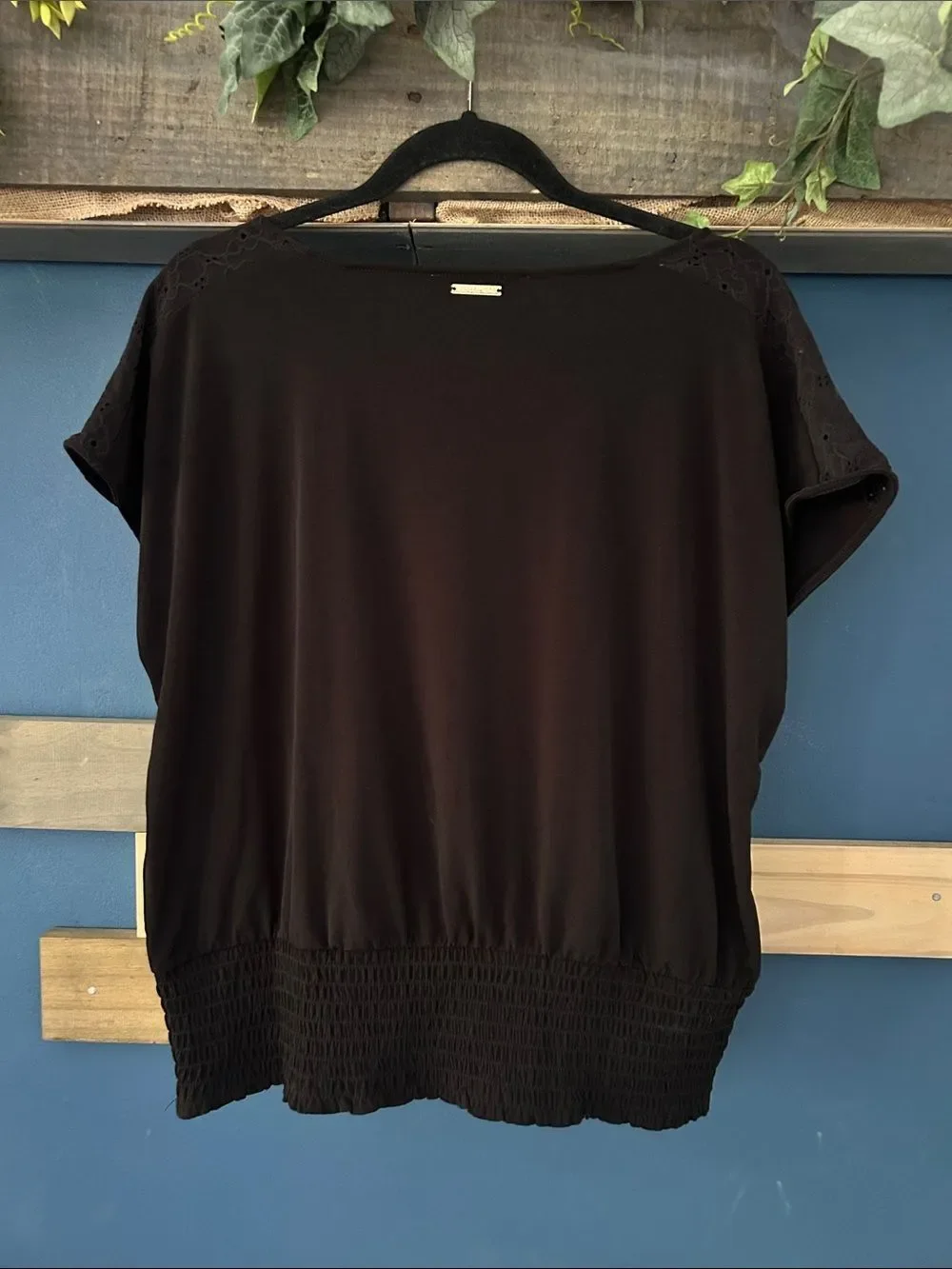 Michael Kors Black Short-Sleeve Tunic with Smocked Hem EUC. XL